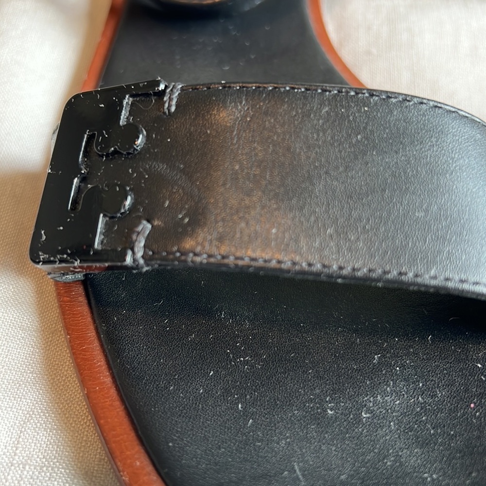 Tory Burch Black sandal with brown sole and trim - Picture 4 of 5